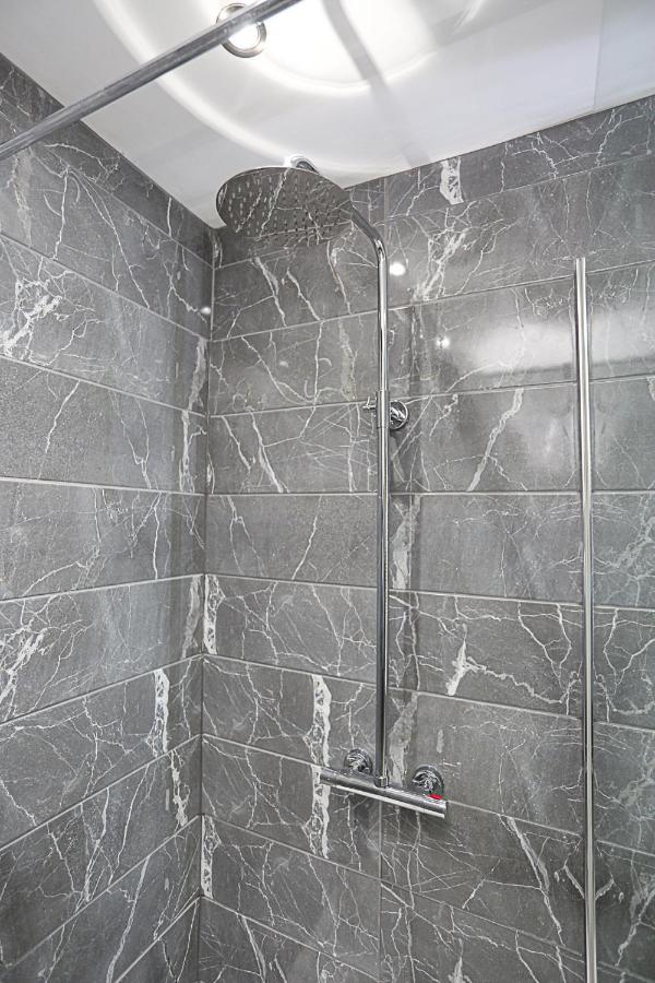 No1 Luxury Service Apartments Белфаст Екстер'єр фото