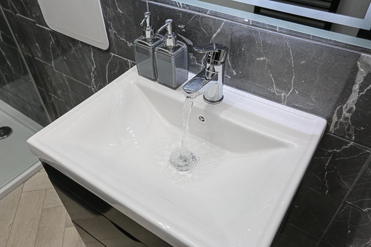 No1 Luxury Service Apartments Белфаст Екстер'єр фото